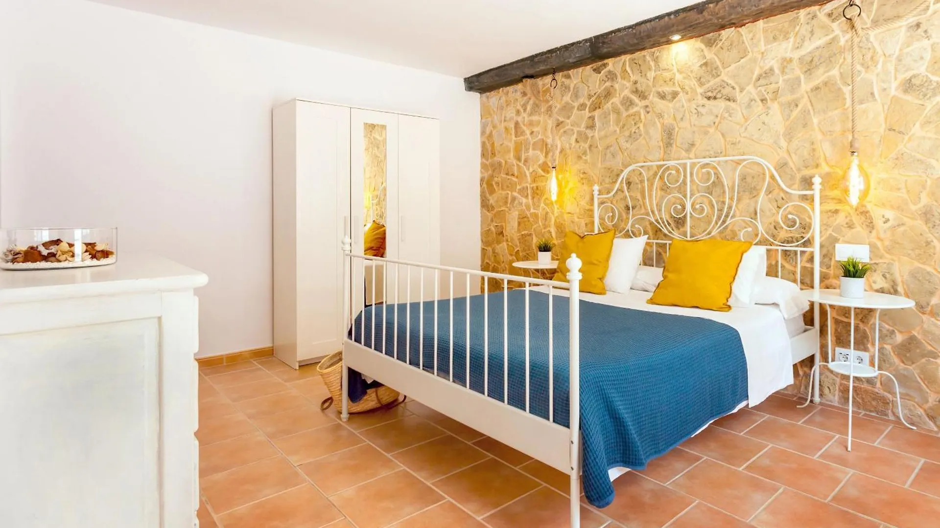 Casa Abril Villa Santanyi Tatil Evi