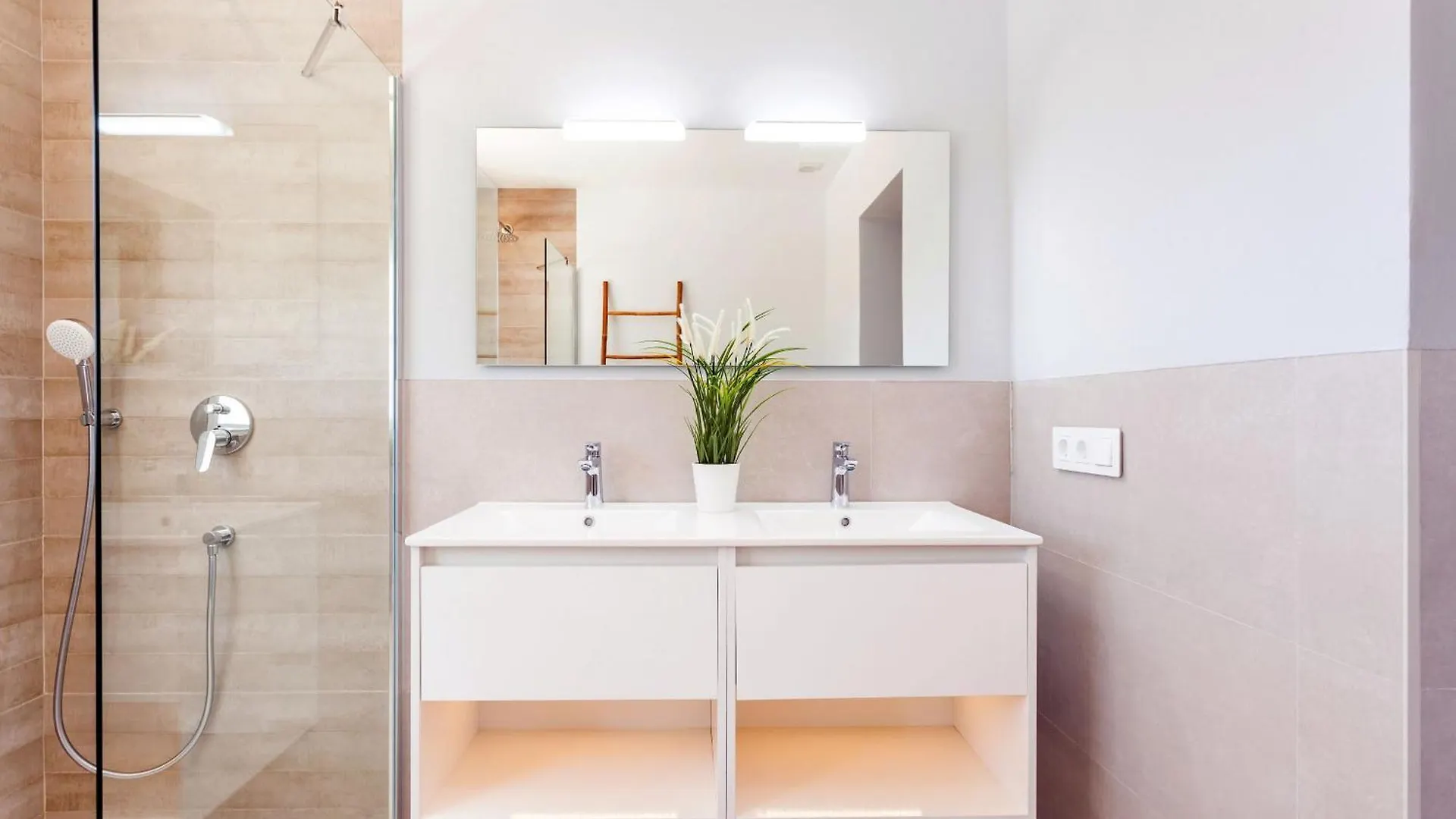 Casa Abril Villa Santanyi Tatil Evi